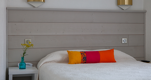 chambre simple hôtel à Aix en Provence